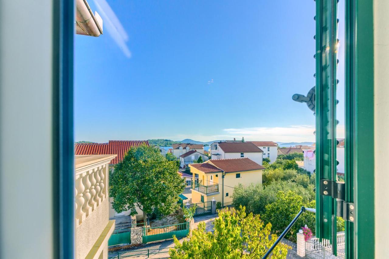 Apartmani Vukicevic Vodice Extérieur photo