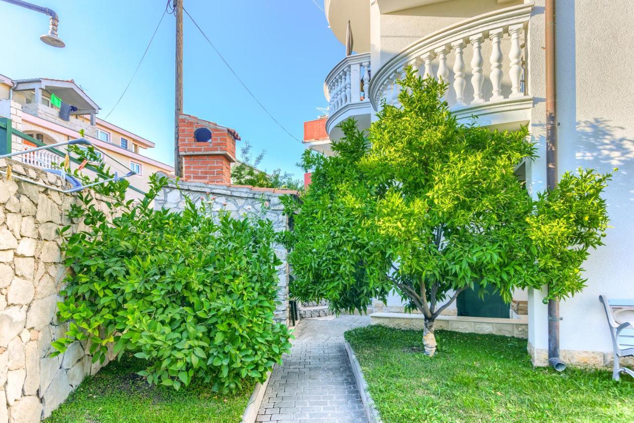 Apartmani Vukicevic Vodice Extérieur photo