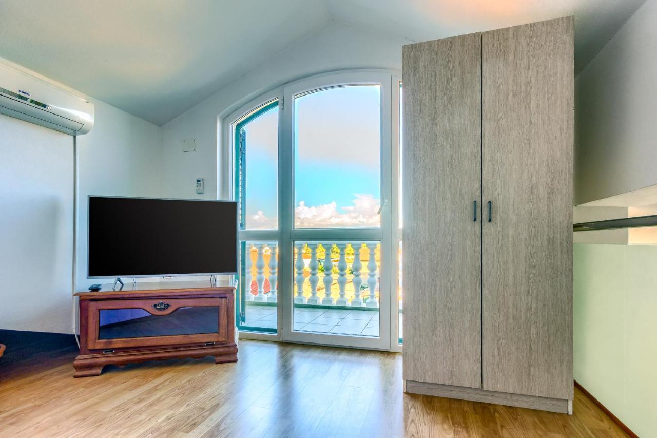 Apartmani Vukicevic Vodice Extérieur photo