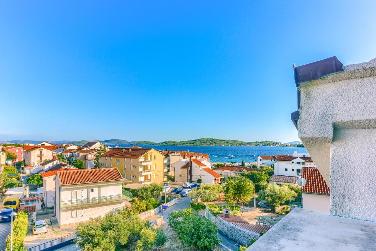 Apartmani Vukicevic Vodice Extérieur photo