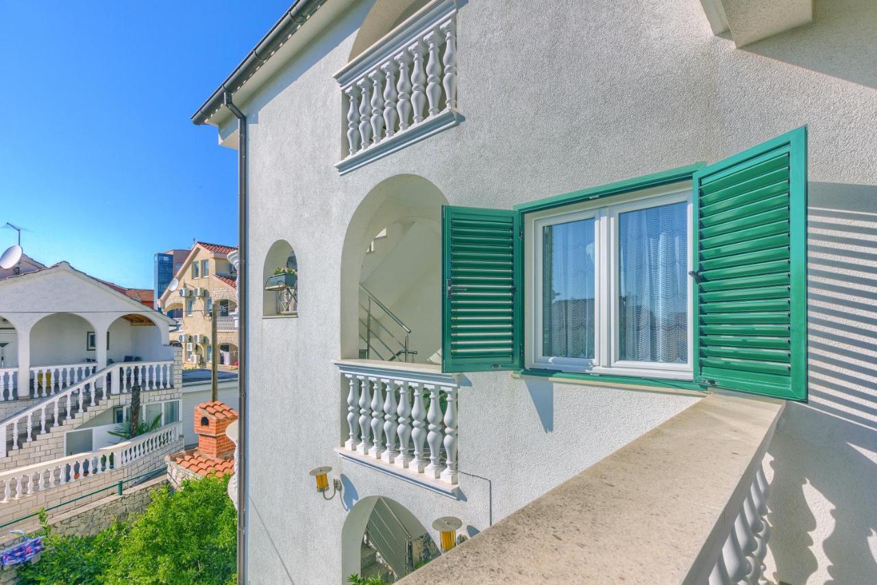 Apartmani Vukicevic Vodice Extérieur photo