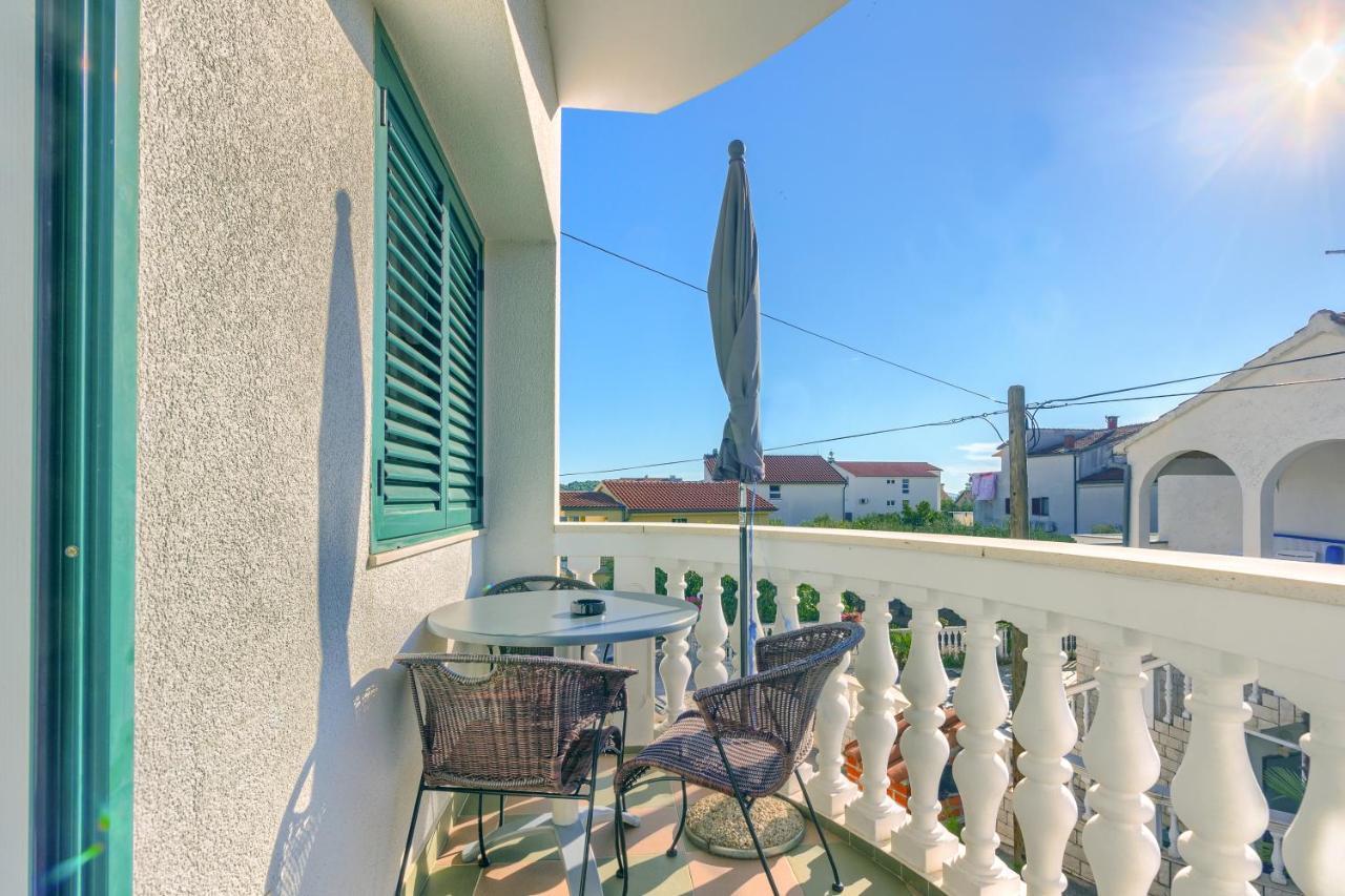 Apartmani Vukicevic Vodice Extérieur photo