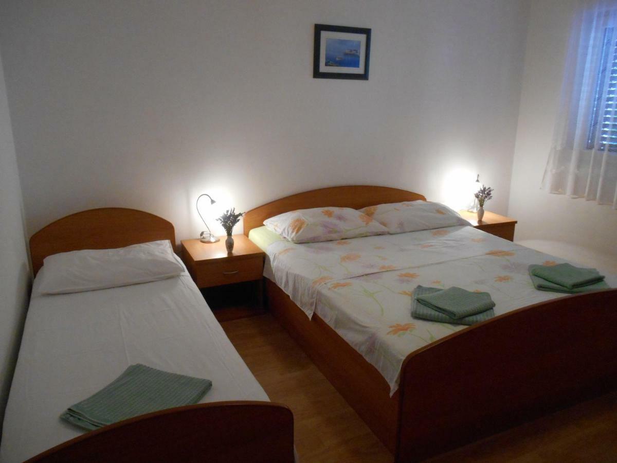 Apartmani Vukicevic Vodice Extérieur photo